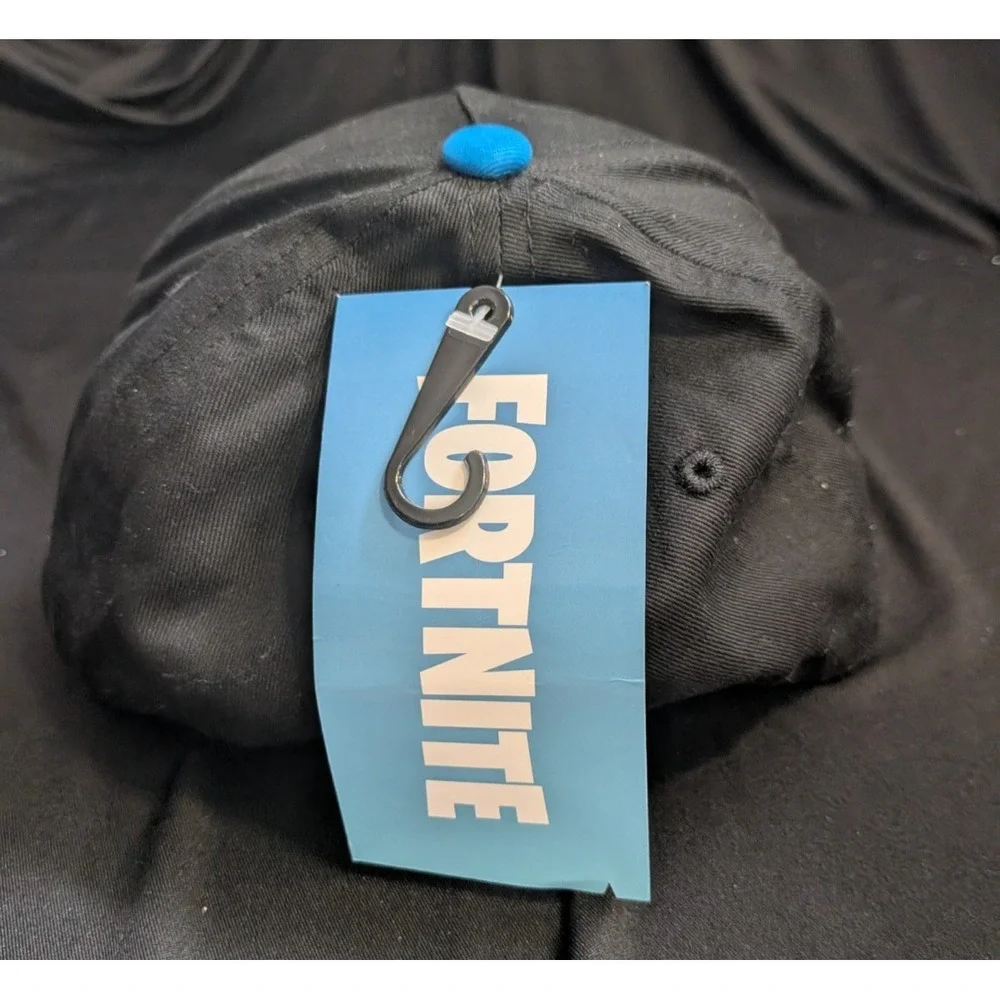 FORTNITE YOUTH OSFM Hat Cap Snap Back BLACK ON BLACK GAME XBOX‎